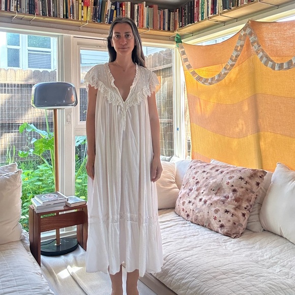 Vintage Cotton White Lace Nightgown - Picture 7 of 8